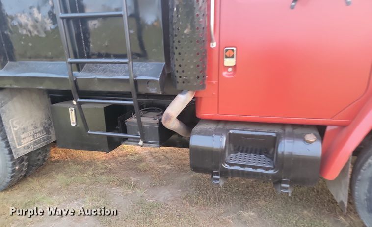image for item OD9631 1988 International F1954 dump truck