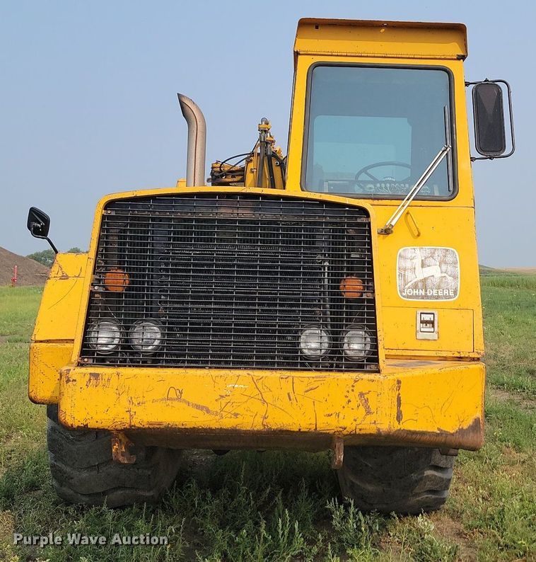 image for item OD9633 1983 John Deere 862 elevating scraper