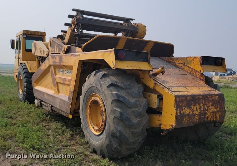 image for item OD9633 1983 John Deere 862 elevating scraper