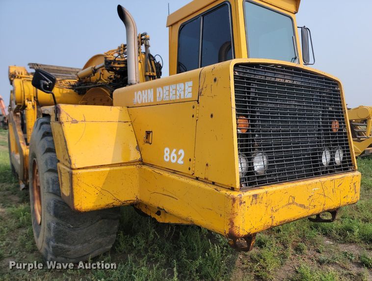image for item OD9633 1983 John Deere 862 elevating scraper