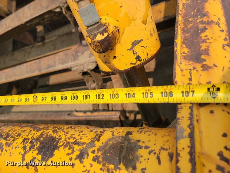 image for item OD9633 1983 John Deere 862 elevating scraper