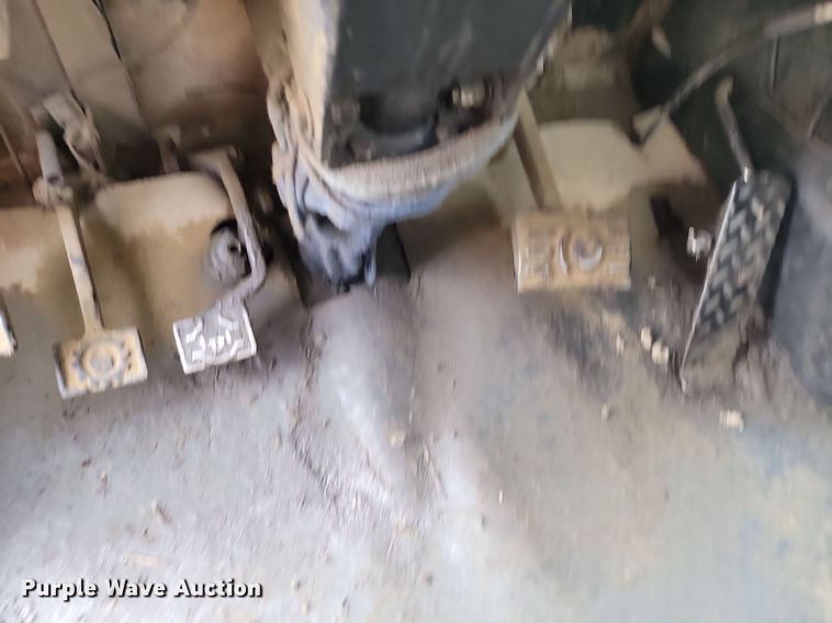 image for item OD9633 1983 John Deere 862 elevating scraper