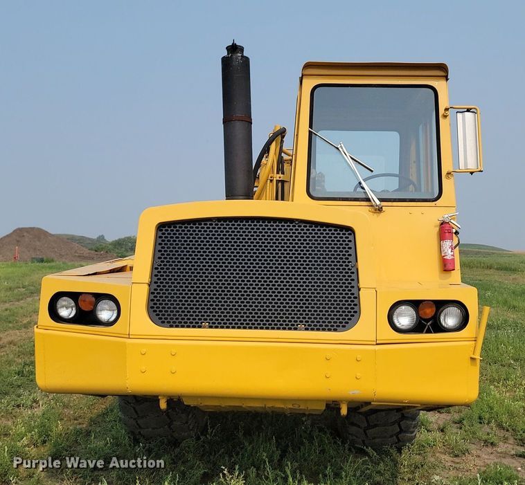 image for item OD9634 1972 John Deere 860 elevating scraper