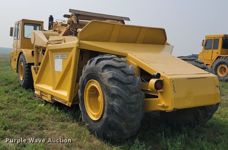 image for item OD9634 1972 John Deere 860 elevating scraper