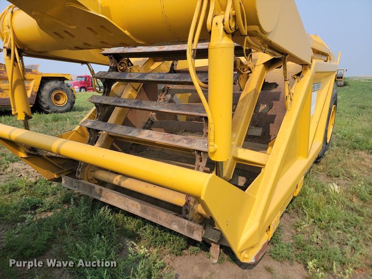 image for item OD9634 1972 John Deere 860 elevating scraper