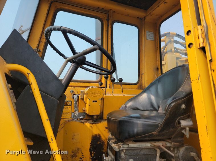 image for item OD9634 1972 John Deere 860 elevating scraper