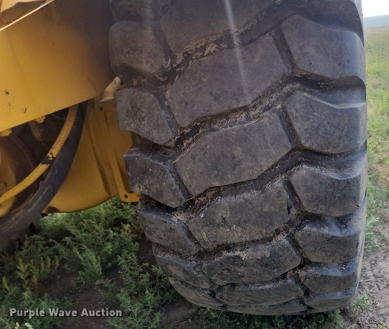 image for item OD9634 1972 John Deere 860 elevating scraper