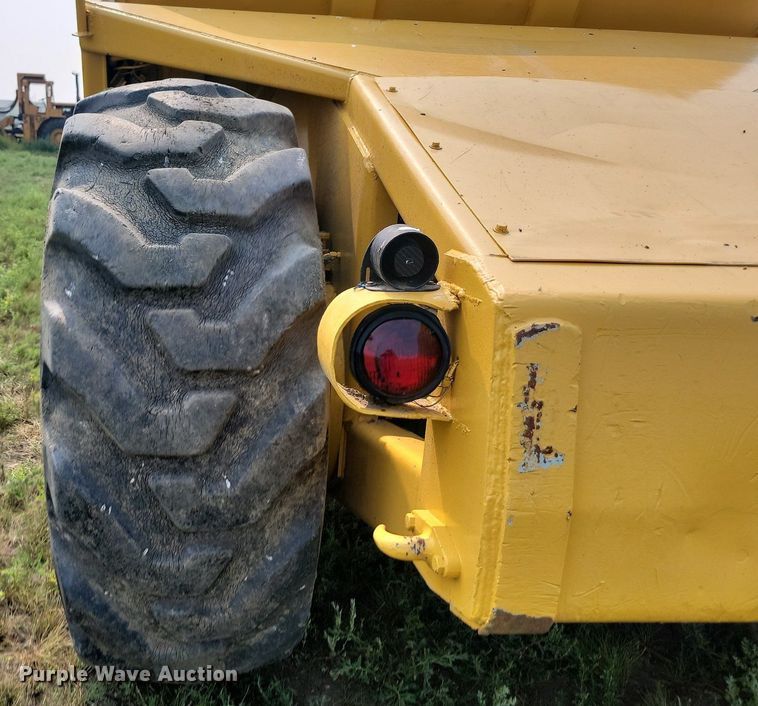 image for item OD9634 1972 John Deere 860 elevating scraper