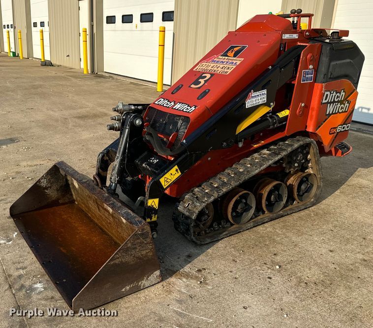 image for item OF9785 2022 Ditch Witch  SK600 compact utility loader