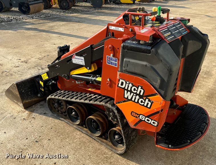 image for item OF9785 2022 Ditch Witch  SK600 compact utility loader