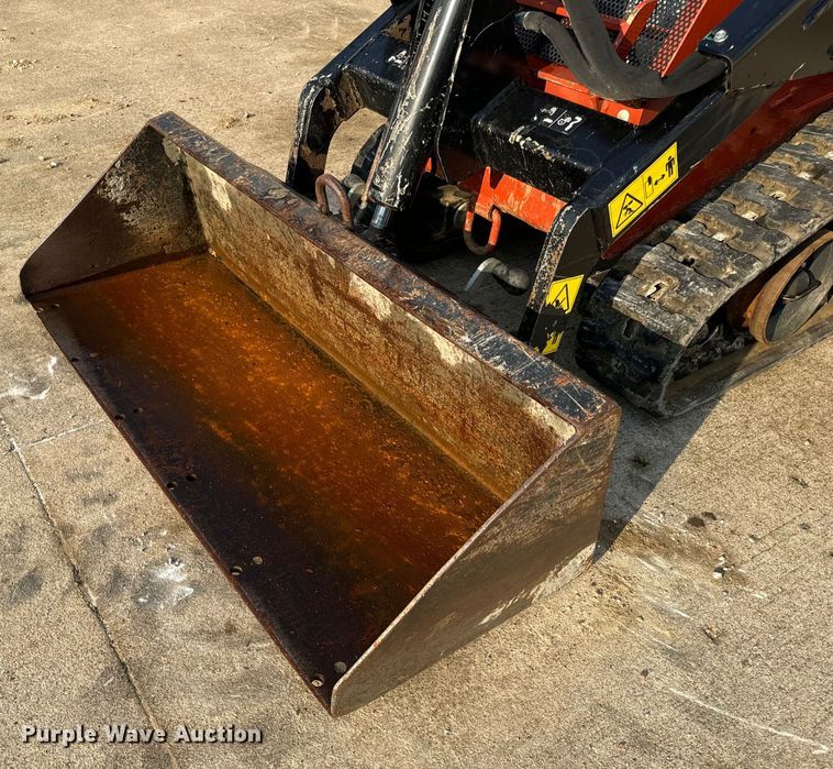 image for item OF9785 2022 Ditch Witch  SK600 compact utility loader