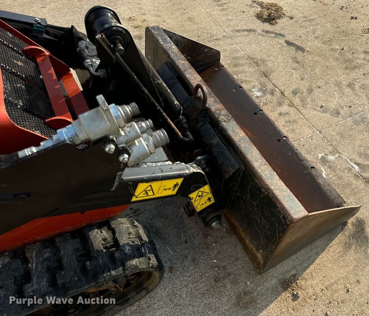 image for item OF9785 2022 Ditch Witch  SK600 compact utility loader