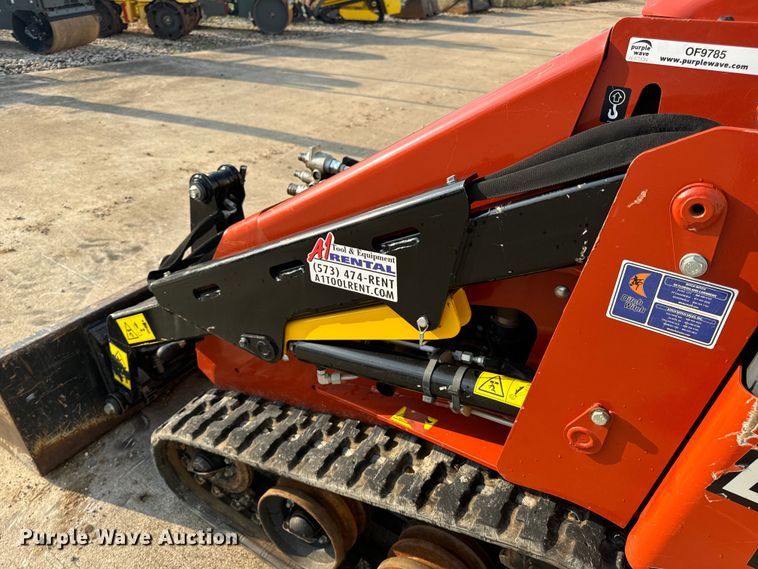 image for item OF9785 2022 Ditch Witch  SK600 compact utility loader