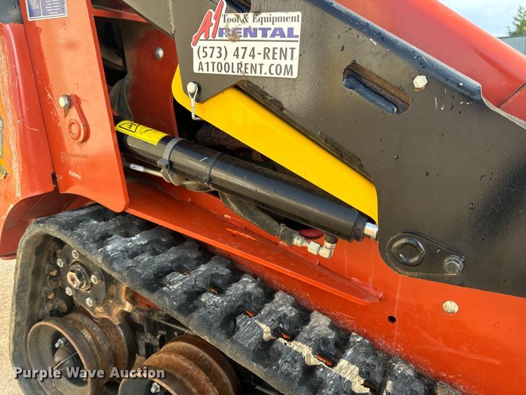 image for item OF9785 2022 Ditch Witch  SK600 compact utility loader