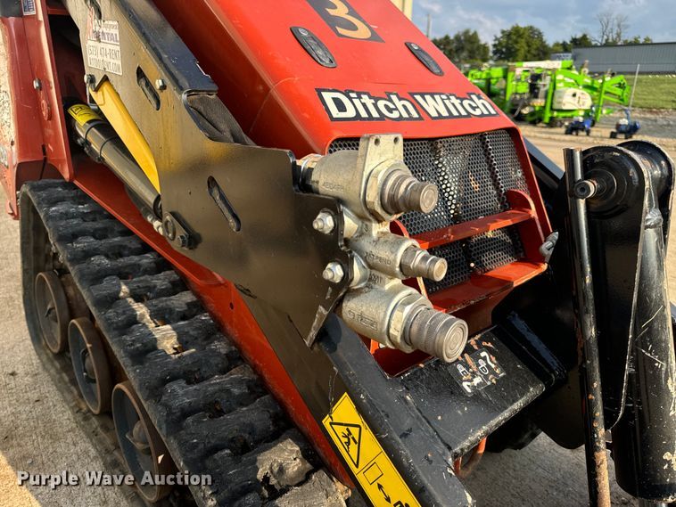 image for item OF9785 2022 Ditch Witch  SK600 compact utility loader