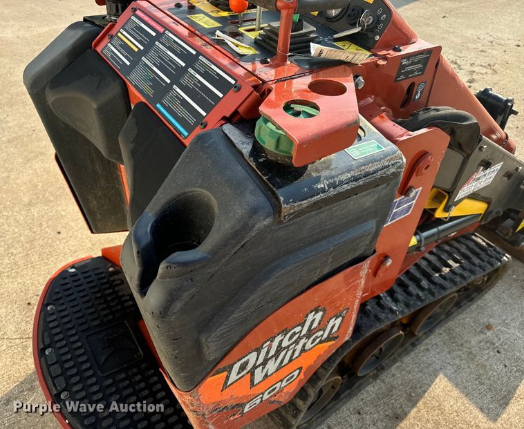 image for item OF9785 2022 Ditch Witch  SK600 compact utility loader