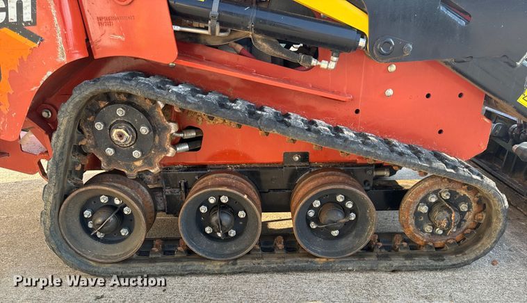 image for item OF9785 2022 Ditch Witch  SK600 compact utility loader