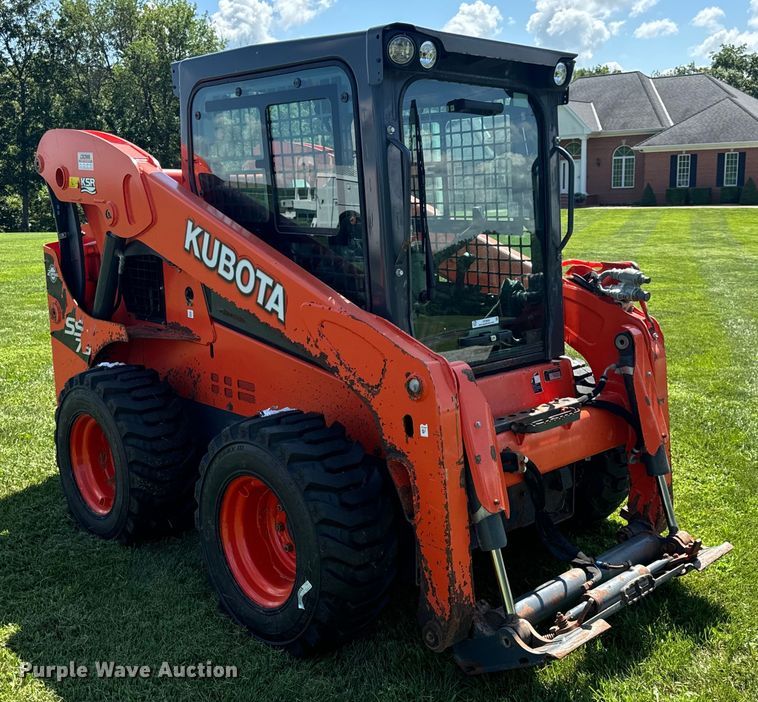 image for item OF9859 2019 Kubota SSV75 skid steer loader