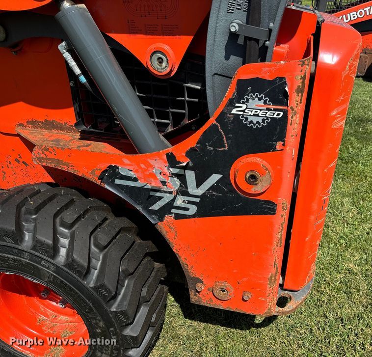 image for item OF9859 2019 Kubota SSV75 skid steer loader