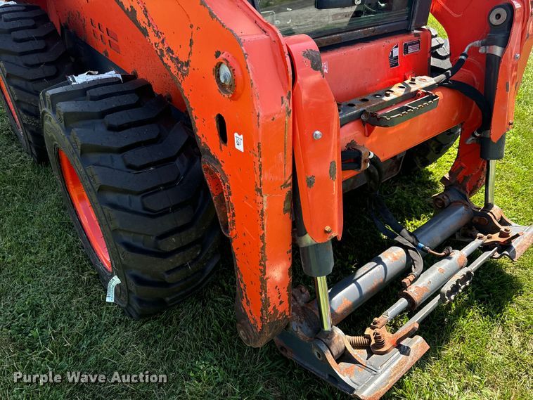 image for item OF9859 2019 Kubota SSV75 skid steer loader