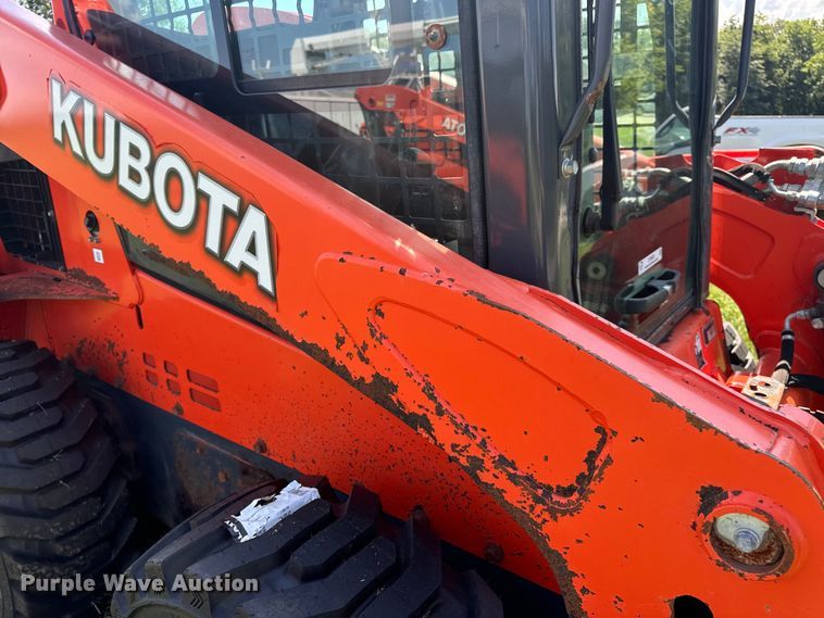 image for item OF9859 2019 Kubota SSV75 skid steer loader