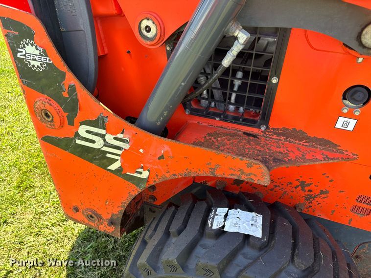 image for item OF9859 2019 Kubota SSV75 skid steer loader