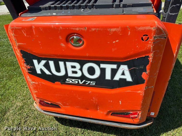 image for item OF9859 2019 Kubota SSV75 skid steer loader
