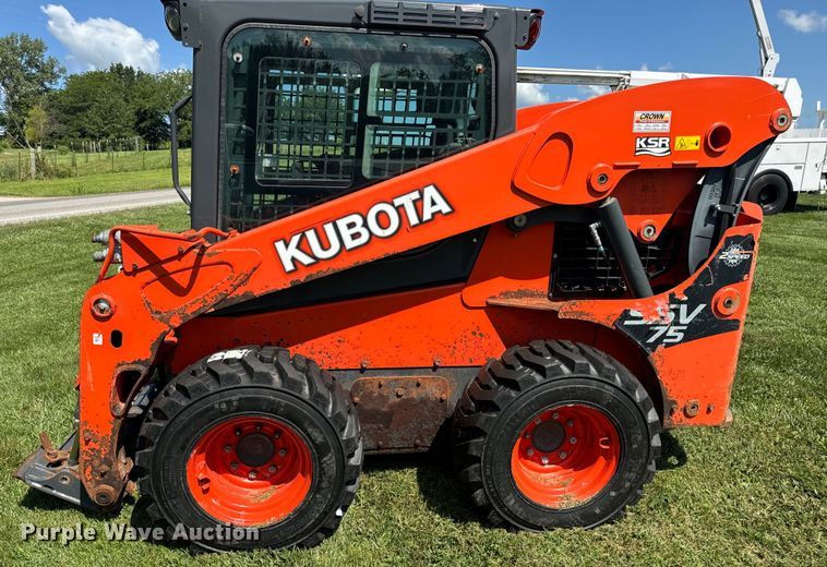 image for item OF9859 2019 Kubota SSV75 skid steer loader