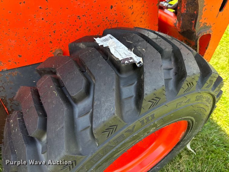 image for item OF9859 2019 Kubota SSV75 skid steer loader