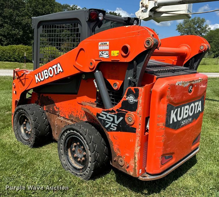 image for item OF9860 2016 Kubota SSV75 skid steer loader