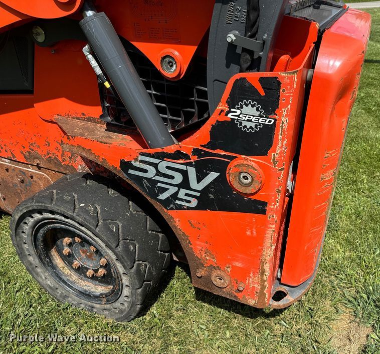image for item OF9860 2016 Kubota SSV75 skid steer loader