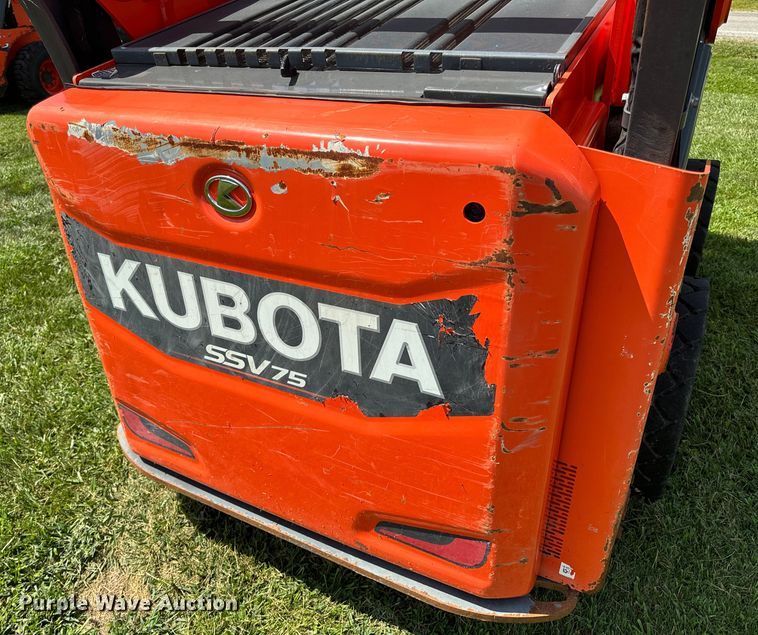image for item OF9860 2016 Kubota SSV75 skid steer loader