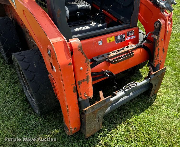 image for item OF9860 2016 Kubota SSV75 skid steer loader