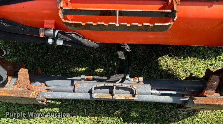 image for item OF9860 2016 Kubota SSV75 skid steer loader