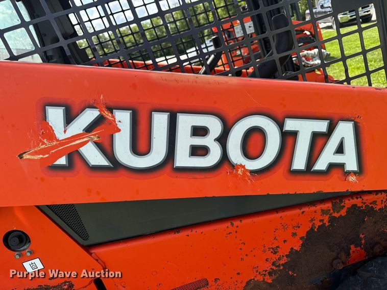 image for item OF9860 2016 Kubota SSV75 skid steer loader
