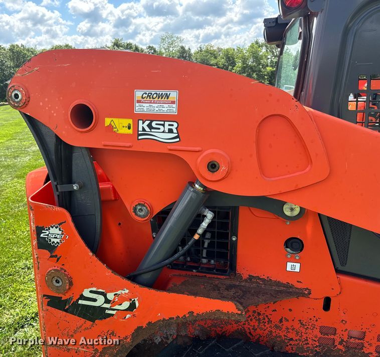 image for item OF9860 2016 Kubota SSV75 skid steer loader