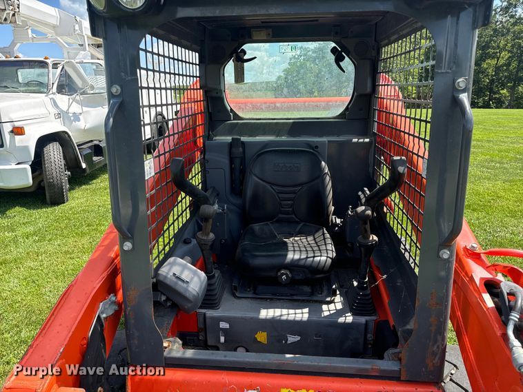 image for item OF9860 2016 Kubota SSV75 skid steer loader