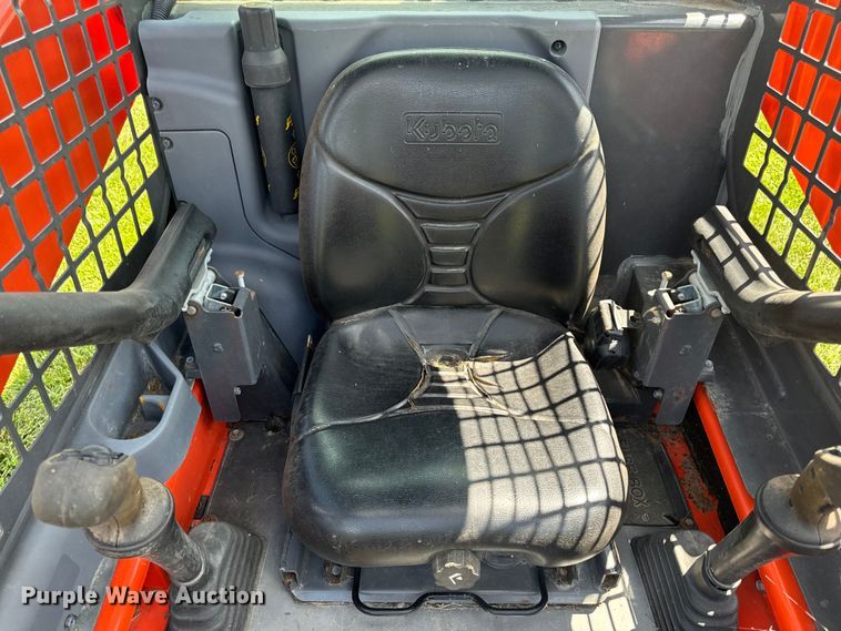image for item OF9860 2016 Kubota SSV75 skid steer loader