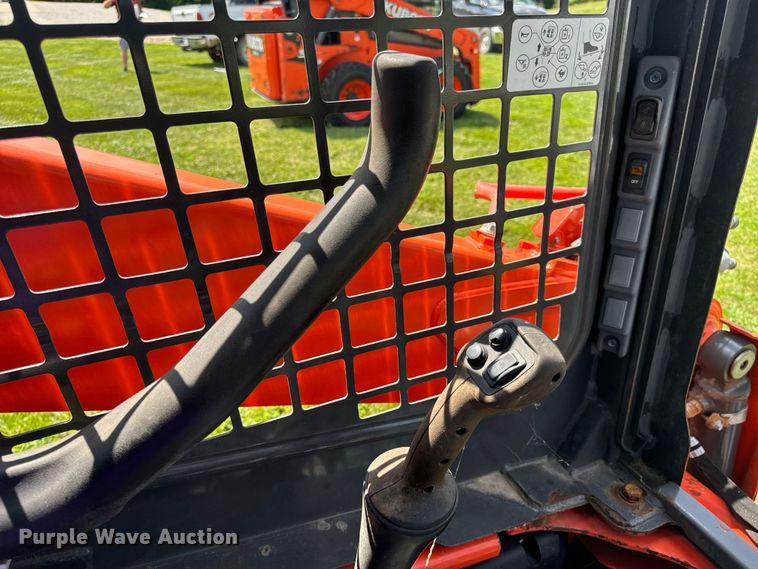 image for item OF9860 2016 Kubota SSV75 skid steer loader