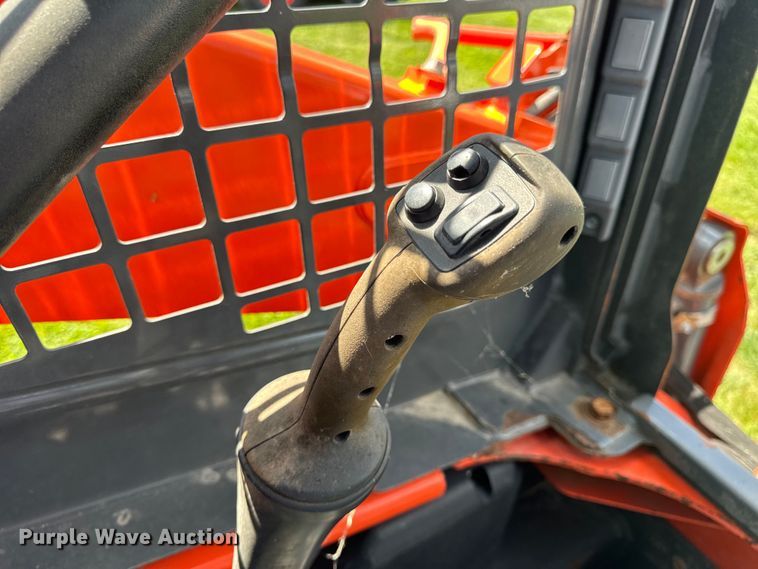 image for item OF9860 2016 Kubota SSV75 skid steer loader