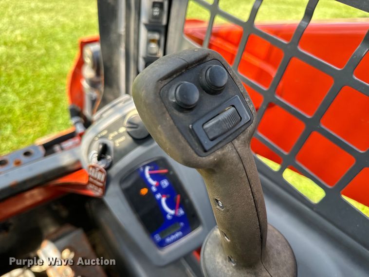 image for item OF9860 2016 Kubota SSV75 skid steer loader