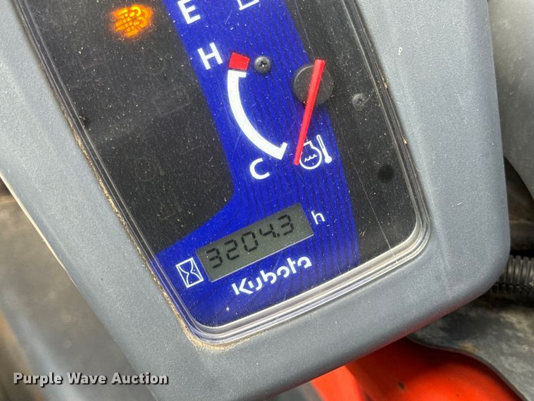 image for item OF9860 2016 Kubota SSV75 skid steer loader