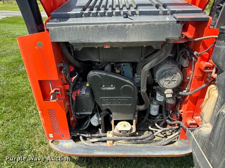 image for item OF9860 2016 Kubota SSV75 skid steer loader