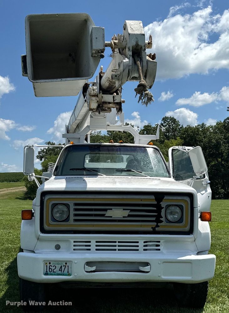 image for item OF9861 1983 Chevrolet  C70 bucket truck