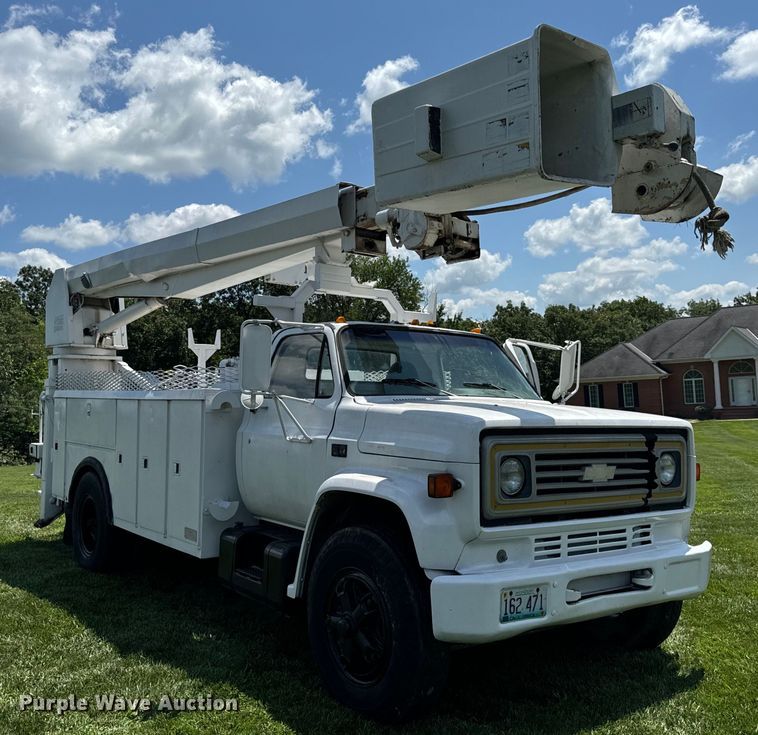 image for item OF9861 1983 Chevrolet  C70 bucket truck