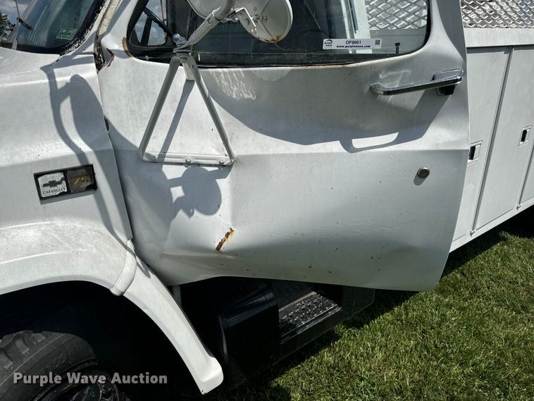 image for item OF9861 1983 Chevrolet  C70 bucket truck