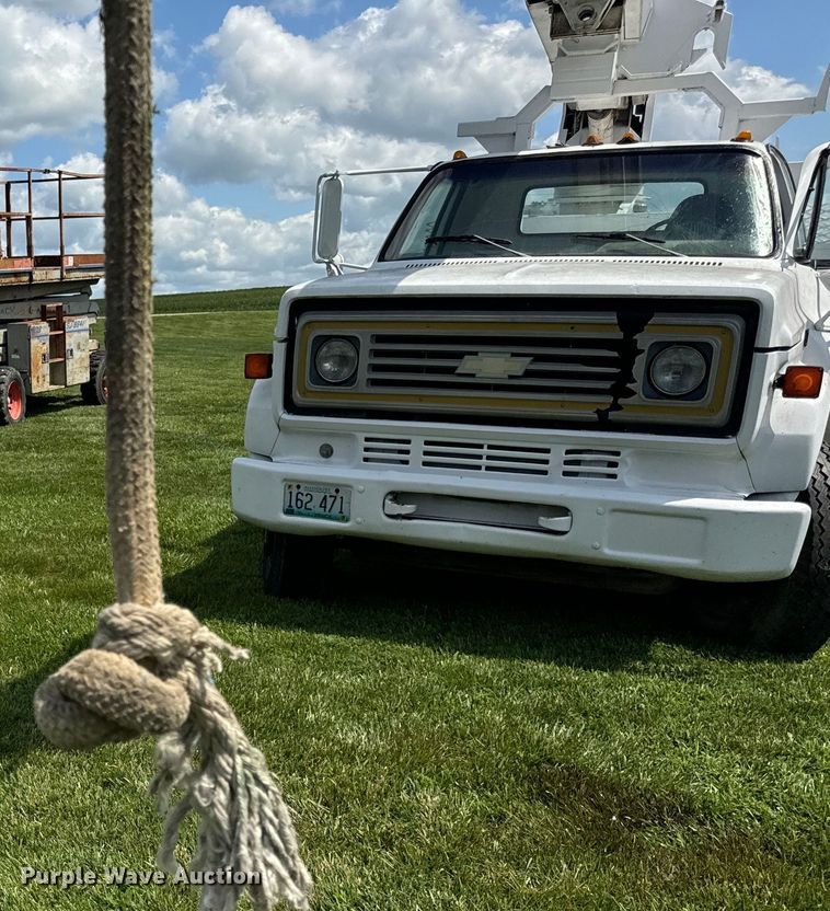 image for item OF9861 1983 Chevrolet  C70 bucket truck