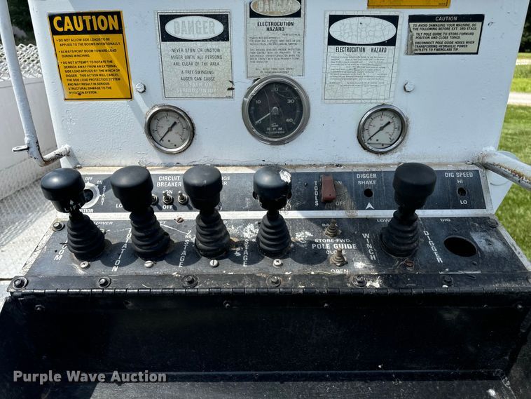 image for item OF9861 1983 Chevrolet  C70 bucket truck