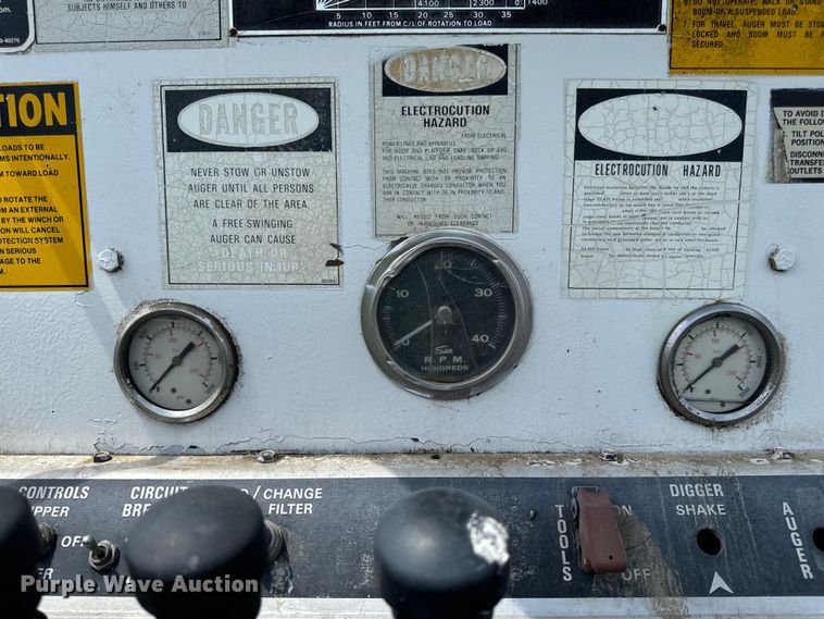 image for item OF9861 1983 Chevrolet  C70 bucket truck