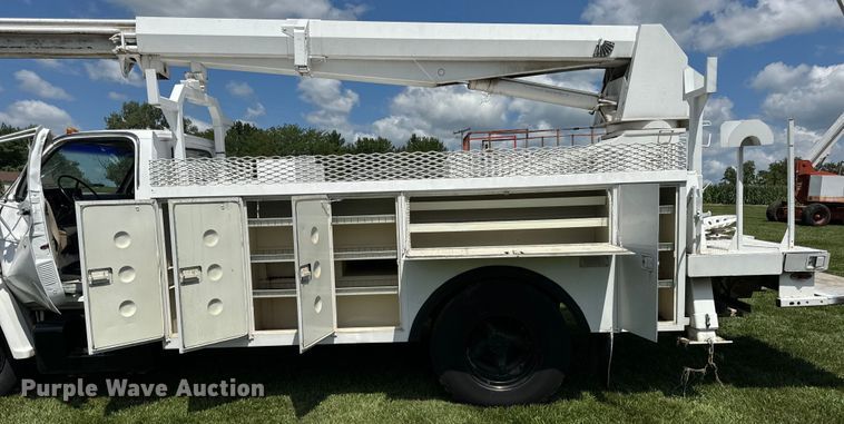 image for item OF9861 1983 Chevrolet  C70 bucket truck